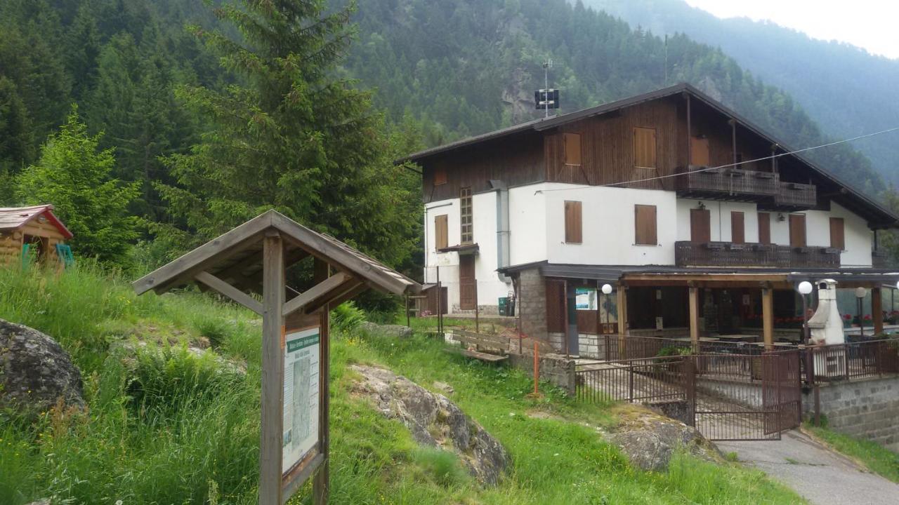 Rifugio Stella Alpina Estalagem Saviore dell'Adamello